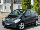 Mercedes-Benz A 180 A A 180 5-türig*SERVICE NEU* - gebrauchte Mercedes-Benz A 180 aus dem Jahr 2011
