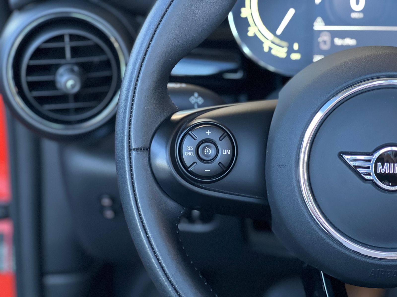 Fahrzeugabbildung MINI Cooper S Cabrio Chili LED NAV RFK SHZ ALU