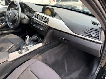 BMW 320 - 11