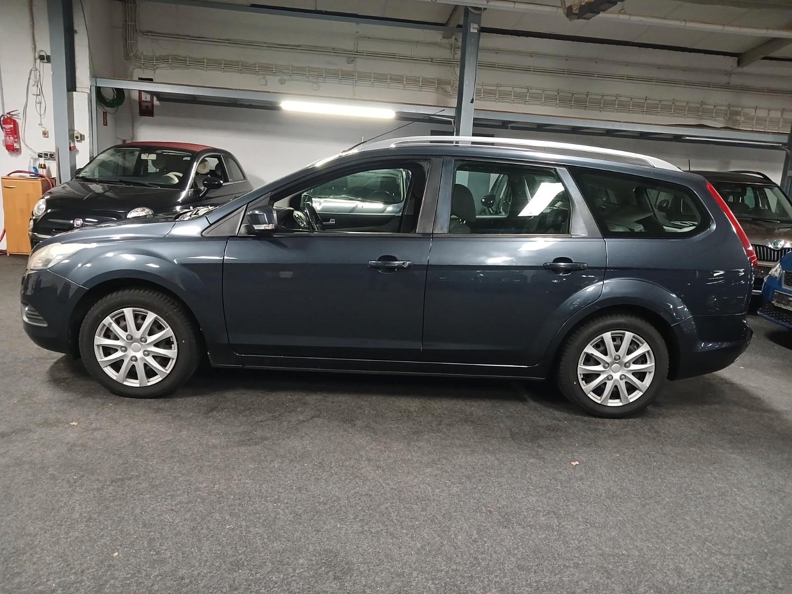 Ford Focus Turnier Titanium AUTOMATIK LM SR WR