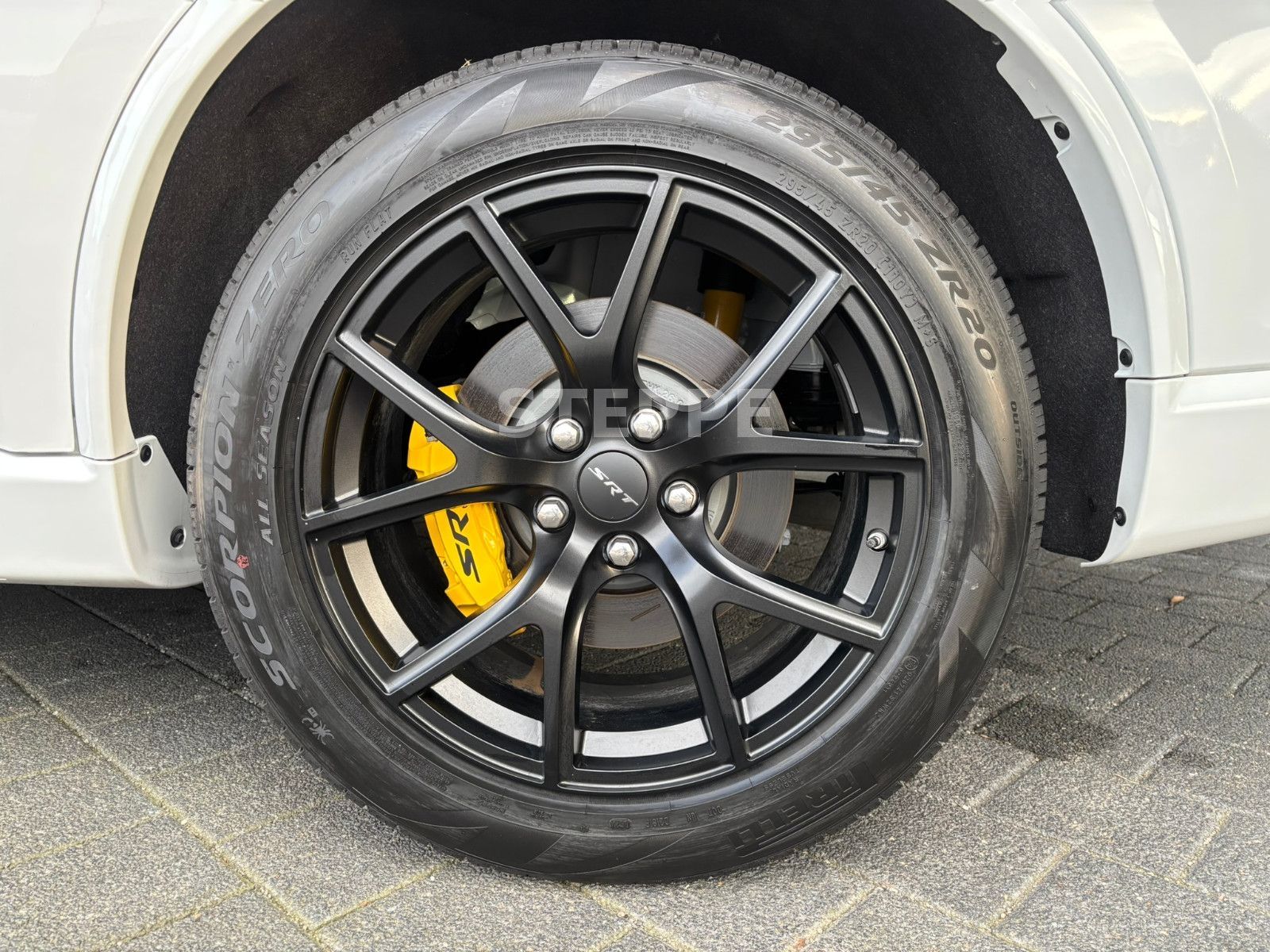 Dodge Durango SRT AWD 6,4 V8  AlcHEMY 6 Sitzer