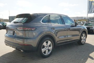 Porsche Cayenne - 10