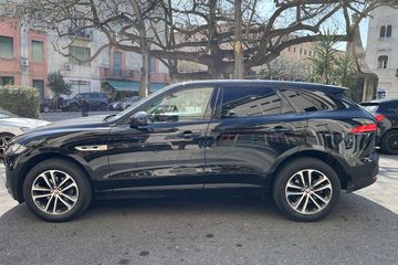 Jaguar F-Pace - 8