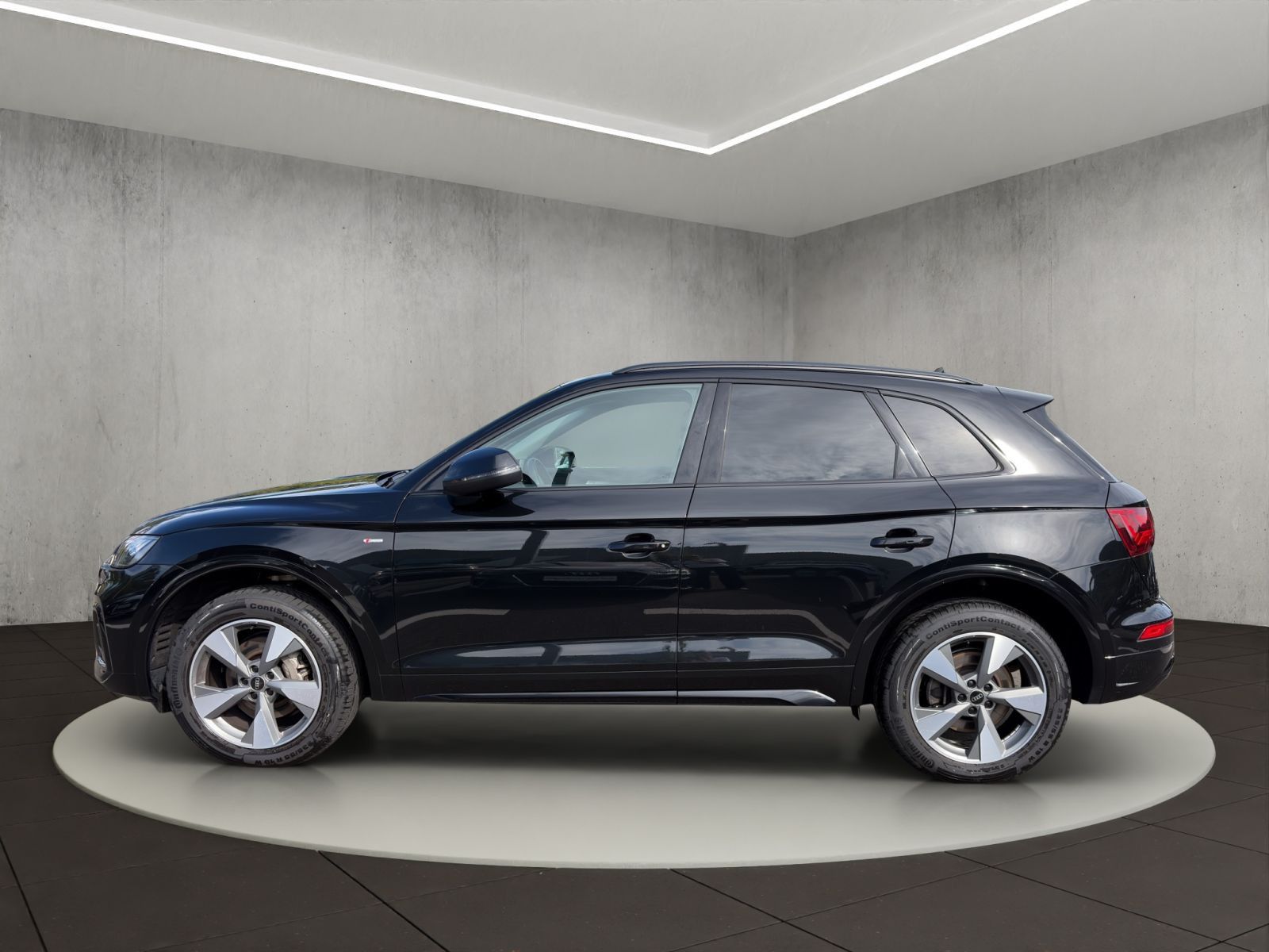 Audi Q5 S line 45 TFSI quattro 195(265) kW(PS) S tron foto 2