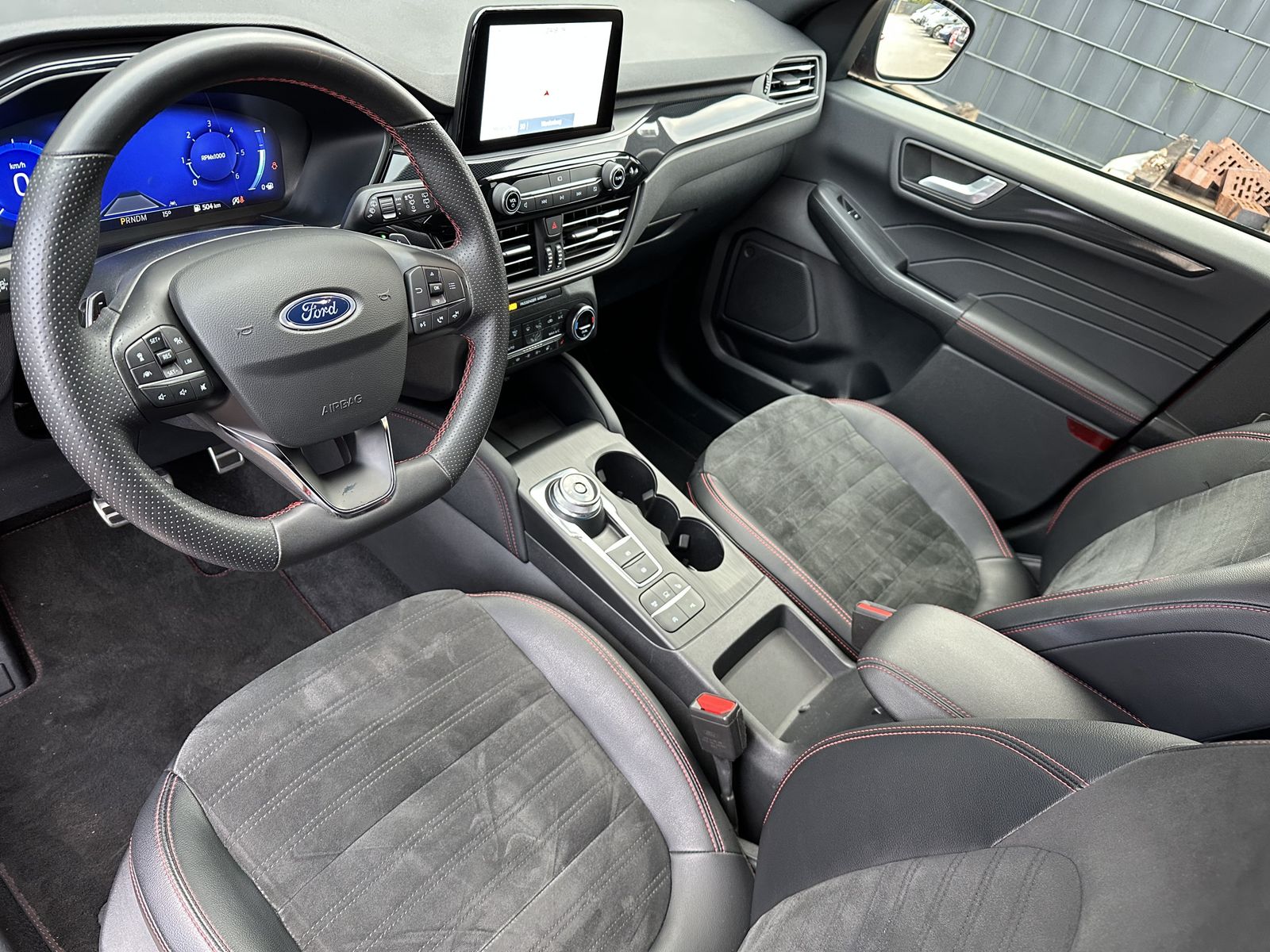 Fahrzeugabbildung Ford Kuga 2.0 EB 4x4 Aut.ST-LINE X NAV+LED+AHK+B&O+VC