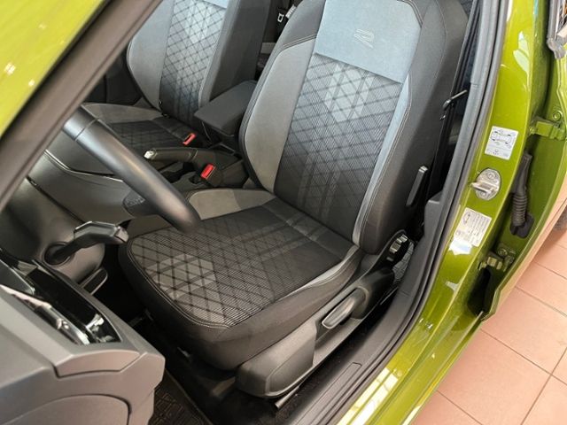 Fahrzeugabbildung Volkswagen Taigo 1.0 TSI R-Line BEATS GJR IQ.LIGHT NAVI