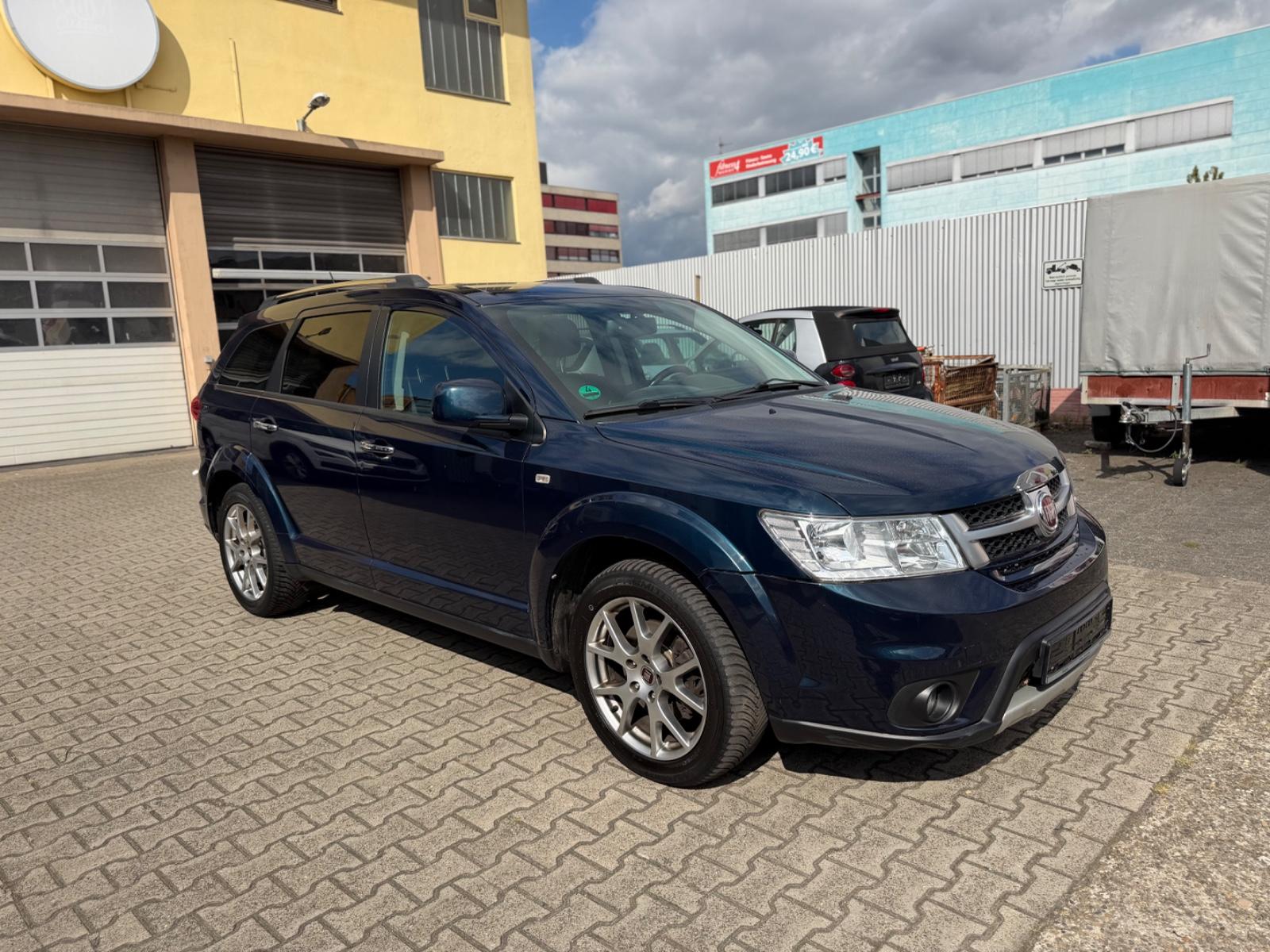 Fiat Freemont 7 Sitzer 4X4 Leder Automatik Alpine