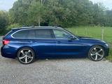 BMW 320i Touring Luxury Line Purity, Harman Kardon - BMW: Harman