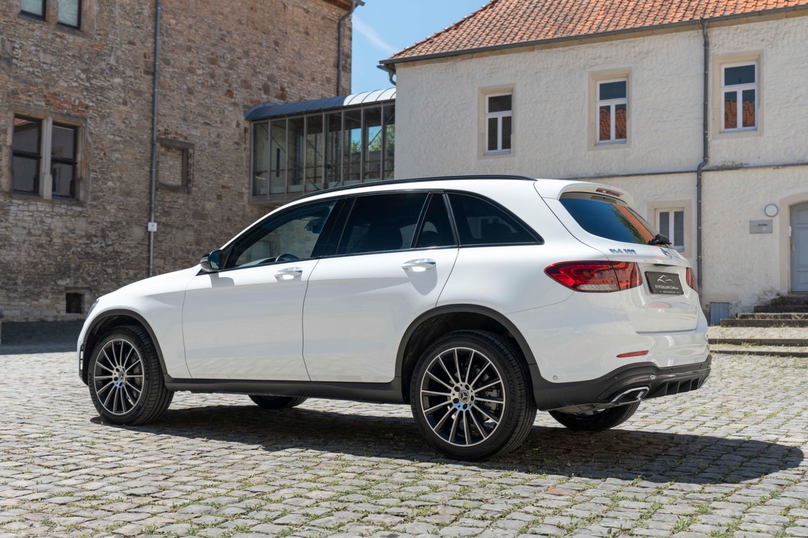 Fahrzeugabbildung Mercedes-Benz GLC 300 AMG-LINE BURMESTER LED 360° SHZ PANO