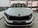 Skoda Octavia Combi SELECTION PLUS DSG ACC NAVI BSD... - Skoda Octavia: Selection Plus