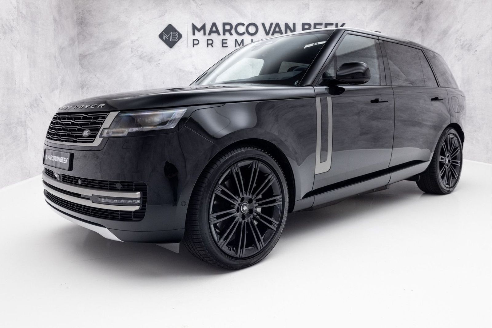 Land Rover Range Rover 3.0 P460e LWB HSE PHEV | Massage | 2