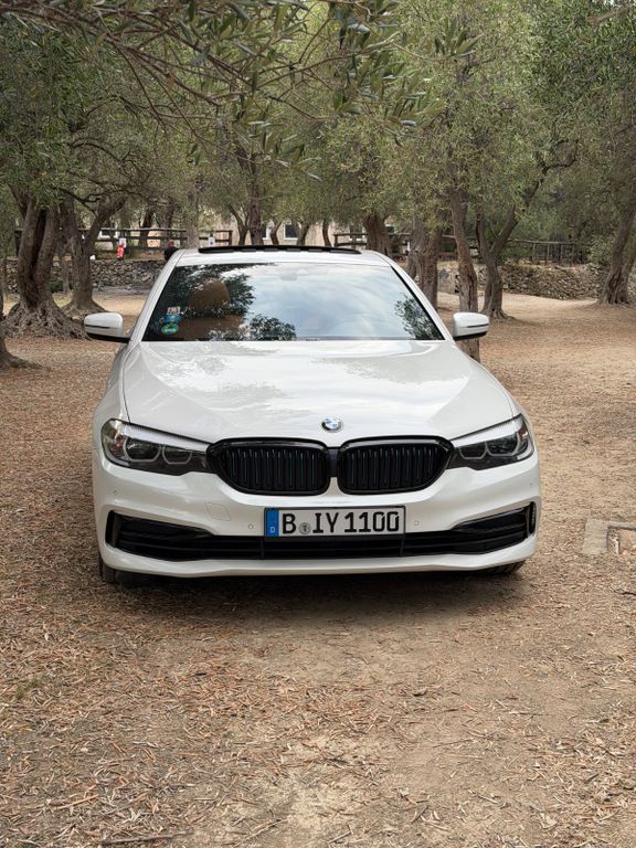 Image of BMW 530