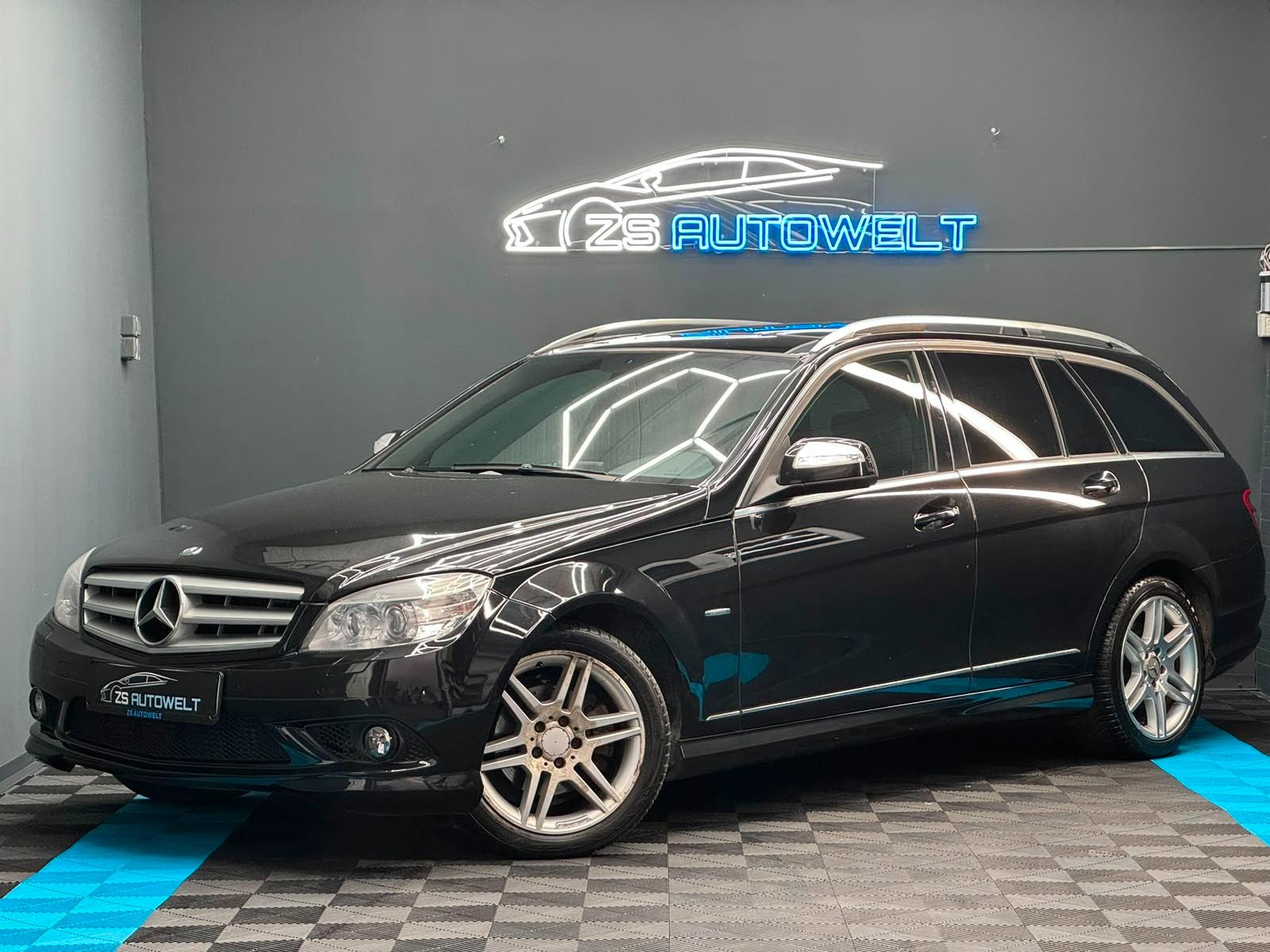 Mercedes-Benz C200 2008 — салон