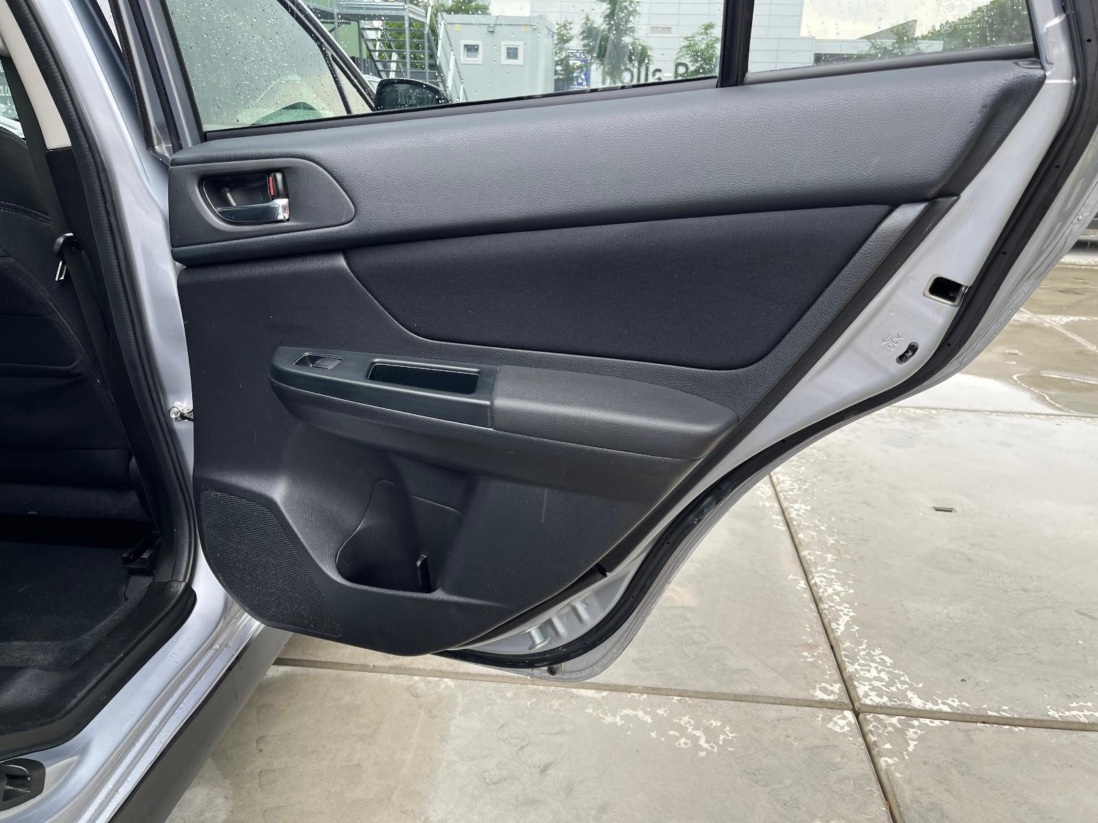 Subaru XV 2014 — photo 28