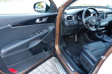 KIA Sorento - 9