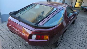 1983 Porsche 928 照片 9