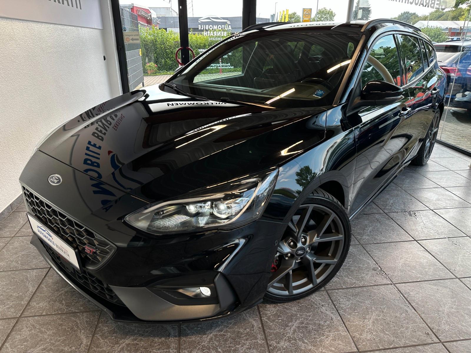 Ford Focus Turnier ST 1.HAND*STANDHEIZUNG*RFK*LED*TOP