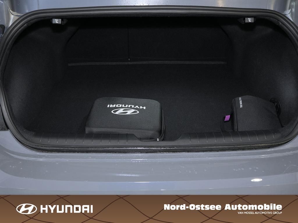 Fahrzeugabbildung Hyundai IONIQ 6 BASIS KAMERA PDC TEMPO KLIMA SITZHZG