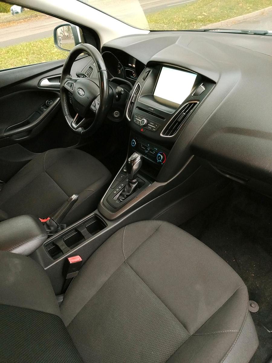 Ford Focus 2015 — photo 14