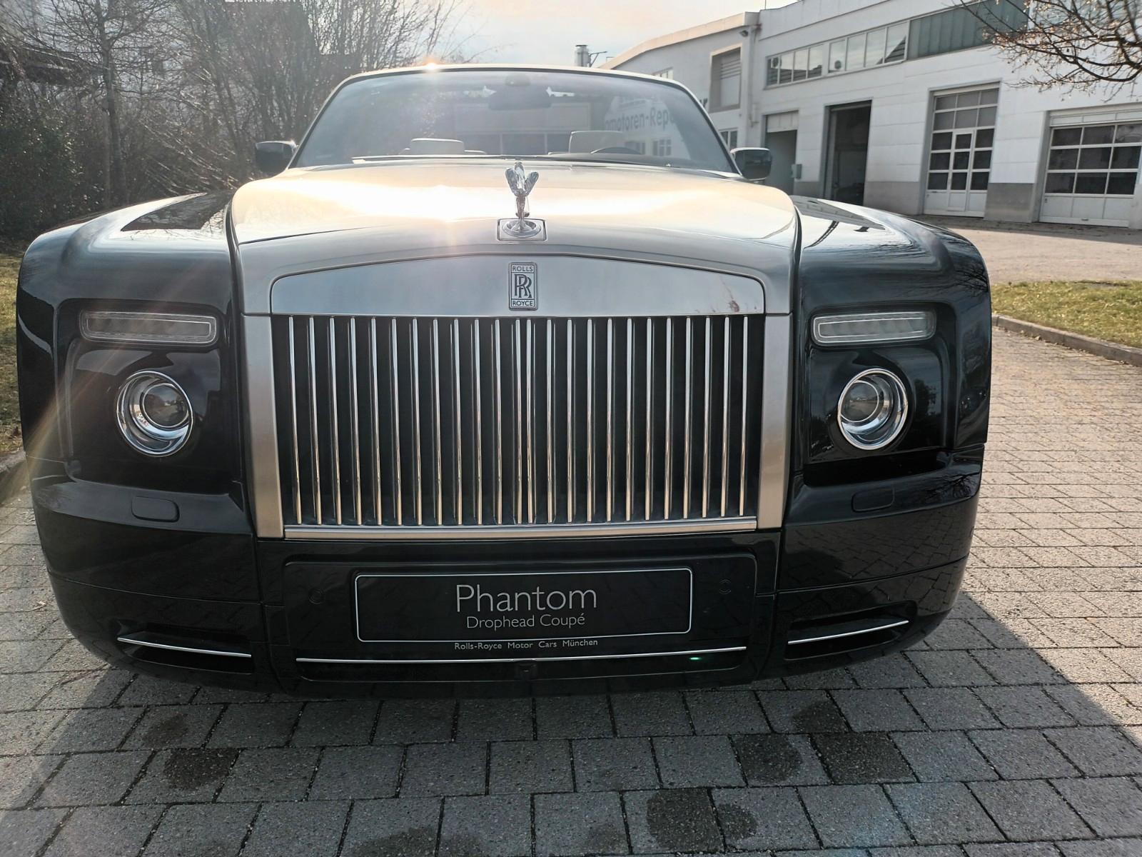 Rolls-Royce Phantom VII Drophead Coupe