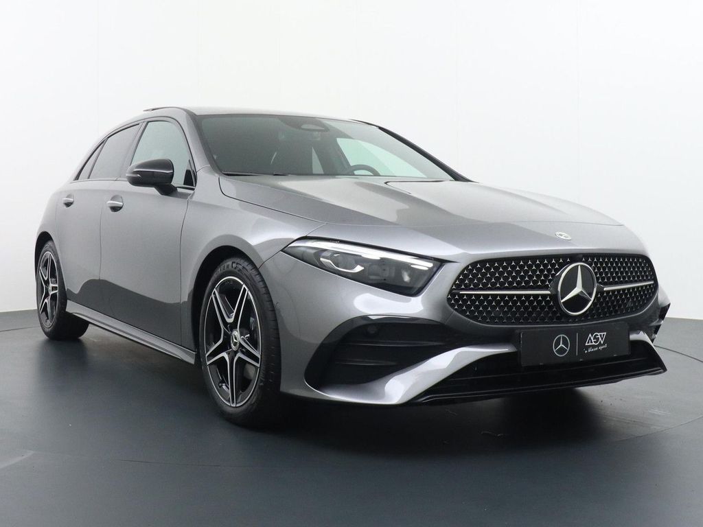 Mercedes-Benz A 180 Star Edition AMG Line | Panorama - Schiebe