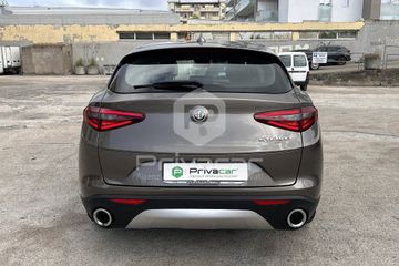 Alfa-Romeo Stelvio - 6