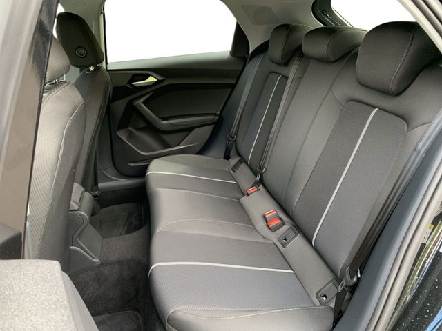 A1 Sportback 30 TFSI ADVANCED DCP+DAB+PDC+ALU16"