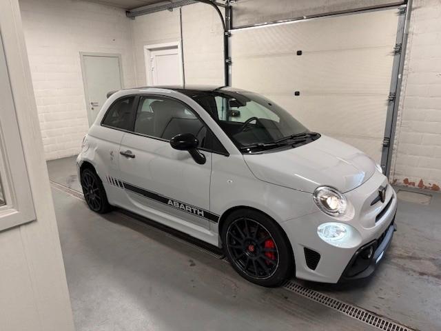 Abarth 595 Competizione   CARBON