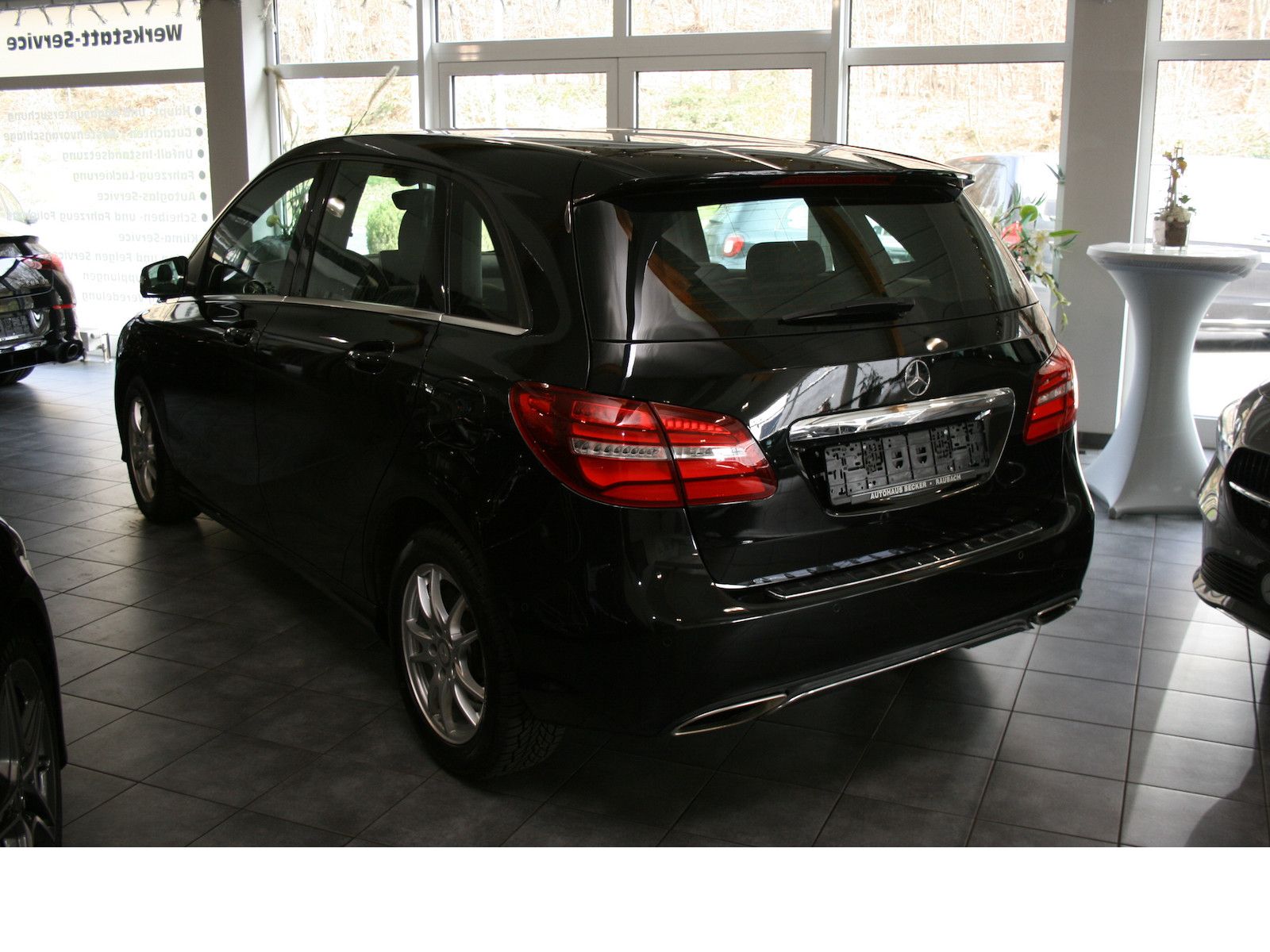 Fahrzeugabbildung Mercedes-Benz B 180 Urban *Automatik*LED*Navi*Totwinkel*AHK