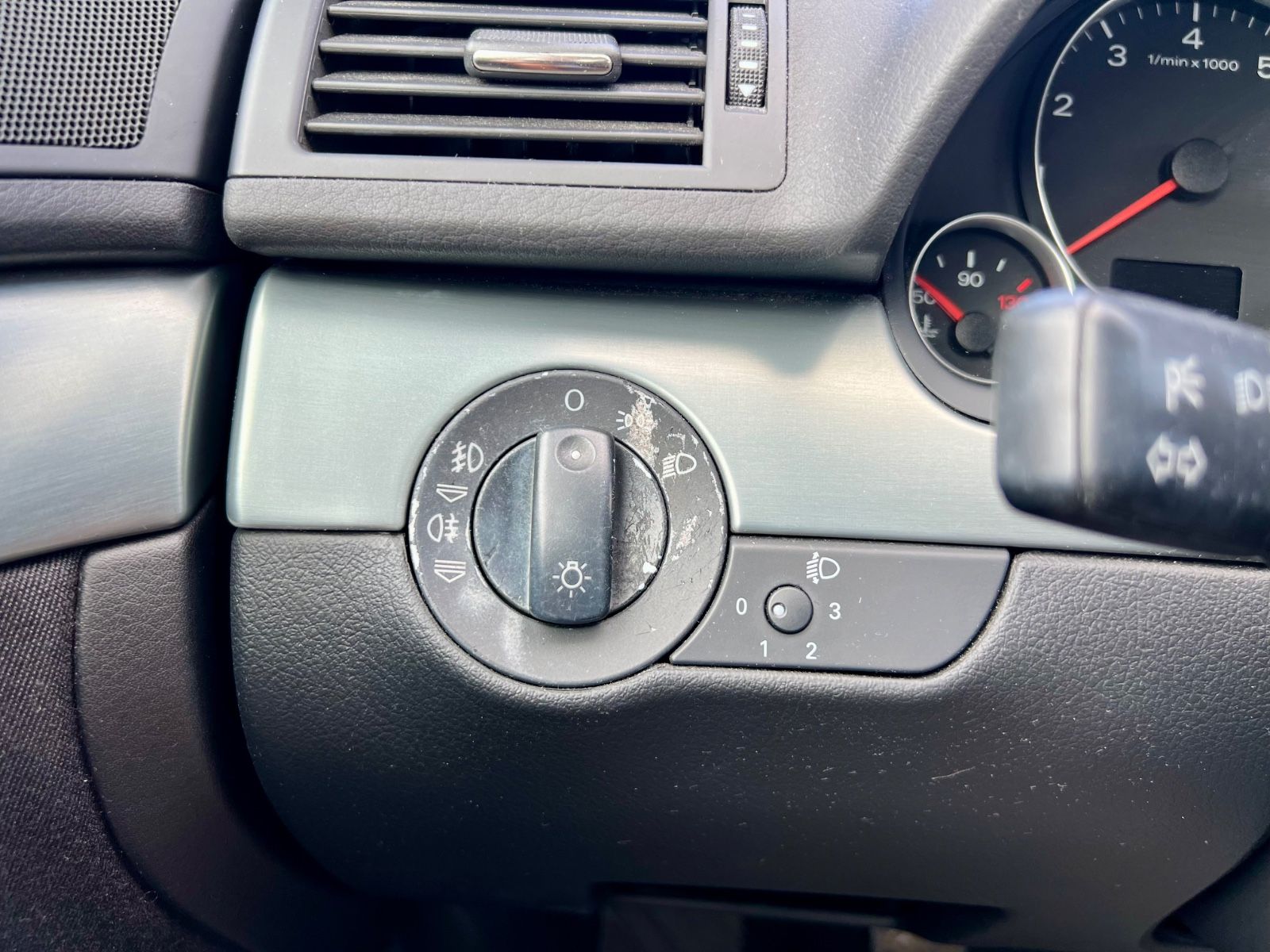 AUDI A4 1.6 AAC SHZ RADIO NAVI USB