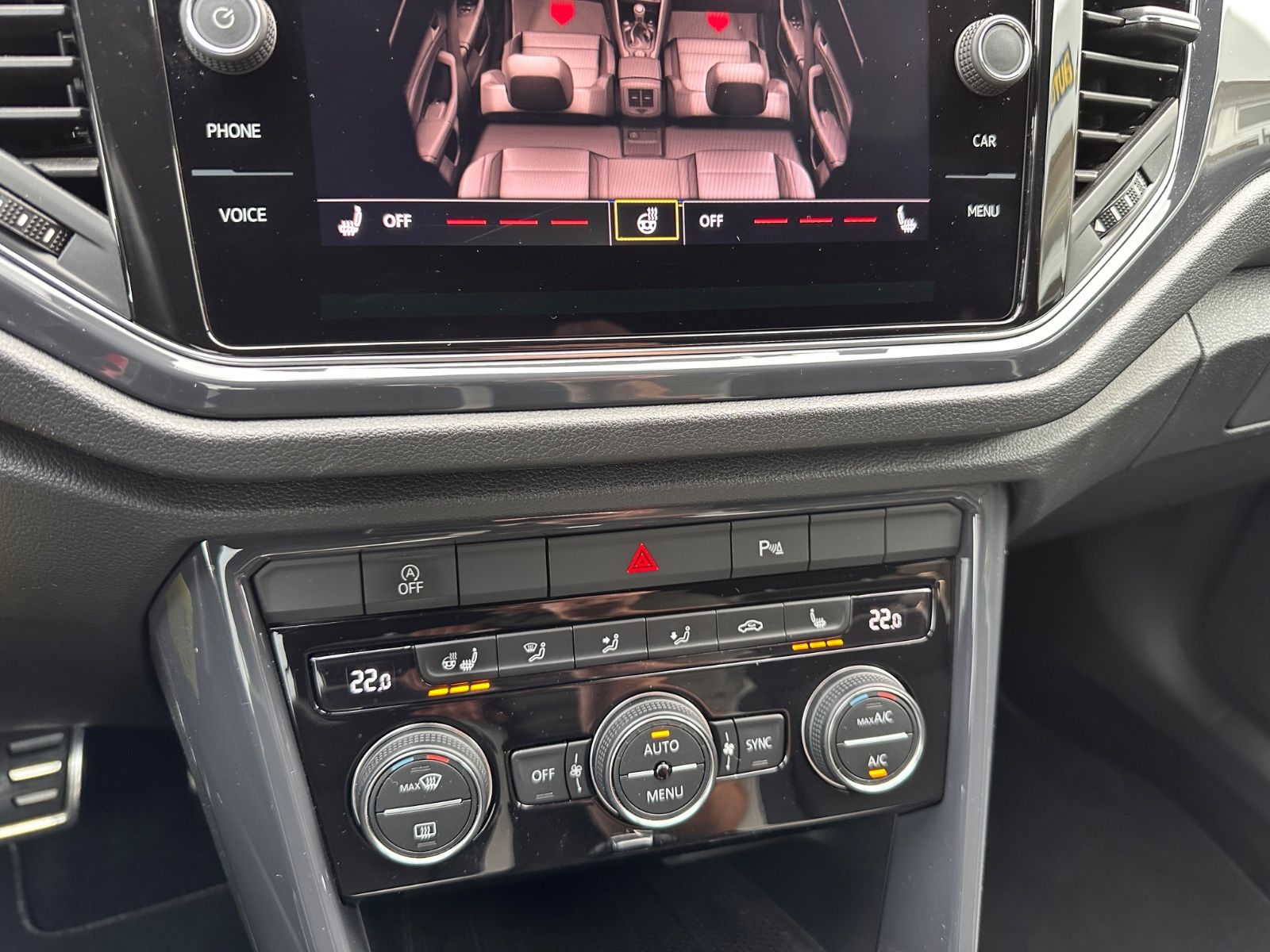 Fahrzeugabbildung Volkswagen T-Roc Sport 2.0 TSI 4Motion DSG LED/ACC/PDC/SHZ
