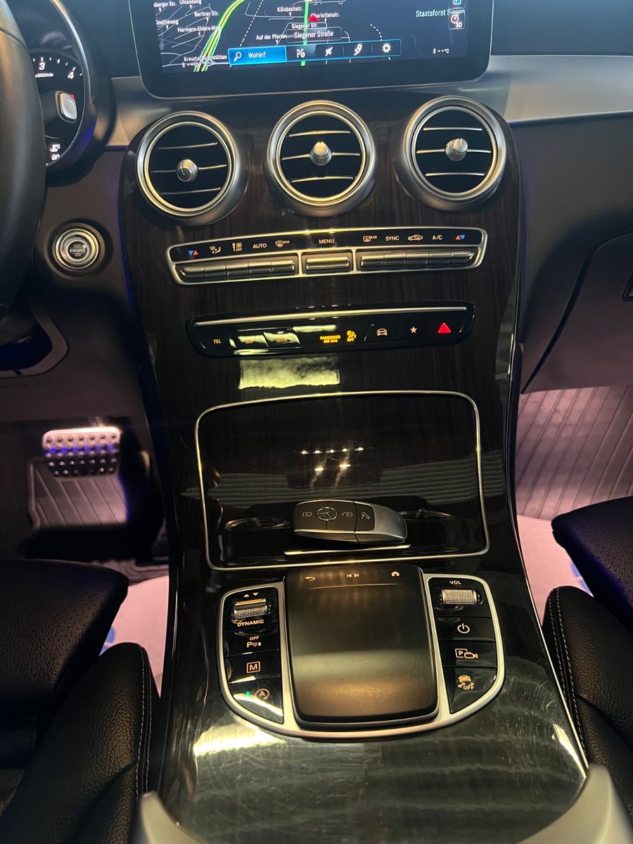 Fahrzeugabbildung Mercedes-Benz GLC 400 d Coupe 4Matic AMG LINE *MB100 GARANTIE