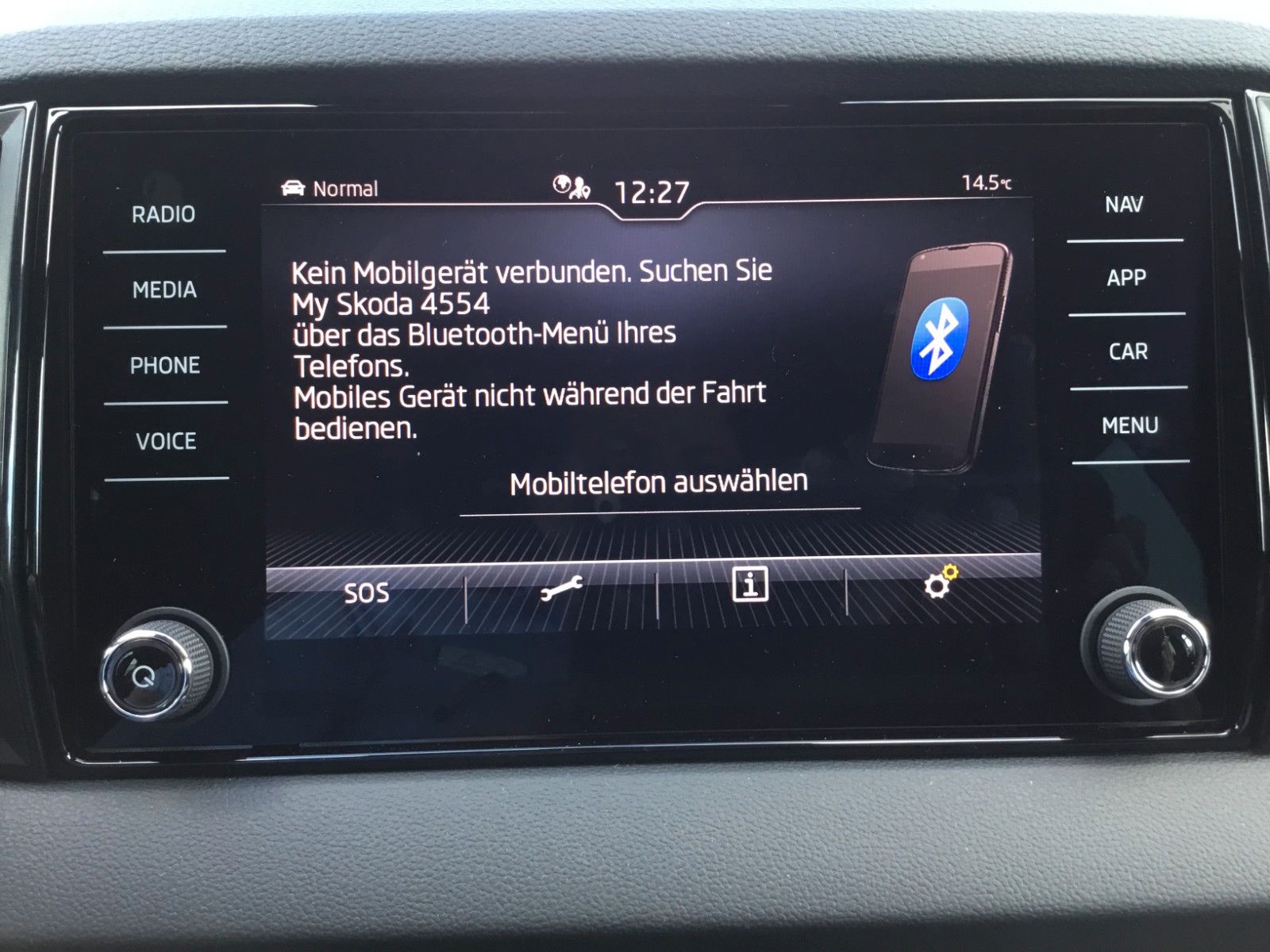 Fahrzeugabbildung SKODA Karoq 2.0l TSI DSG 4x4 Sportline+AHK+Matrix+Pano