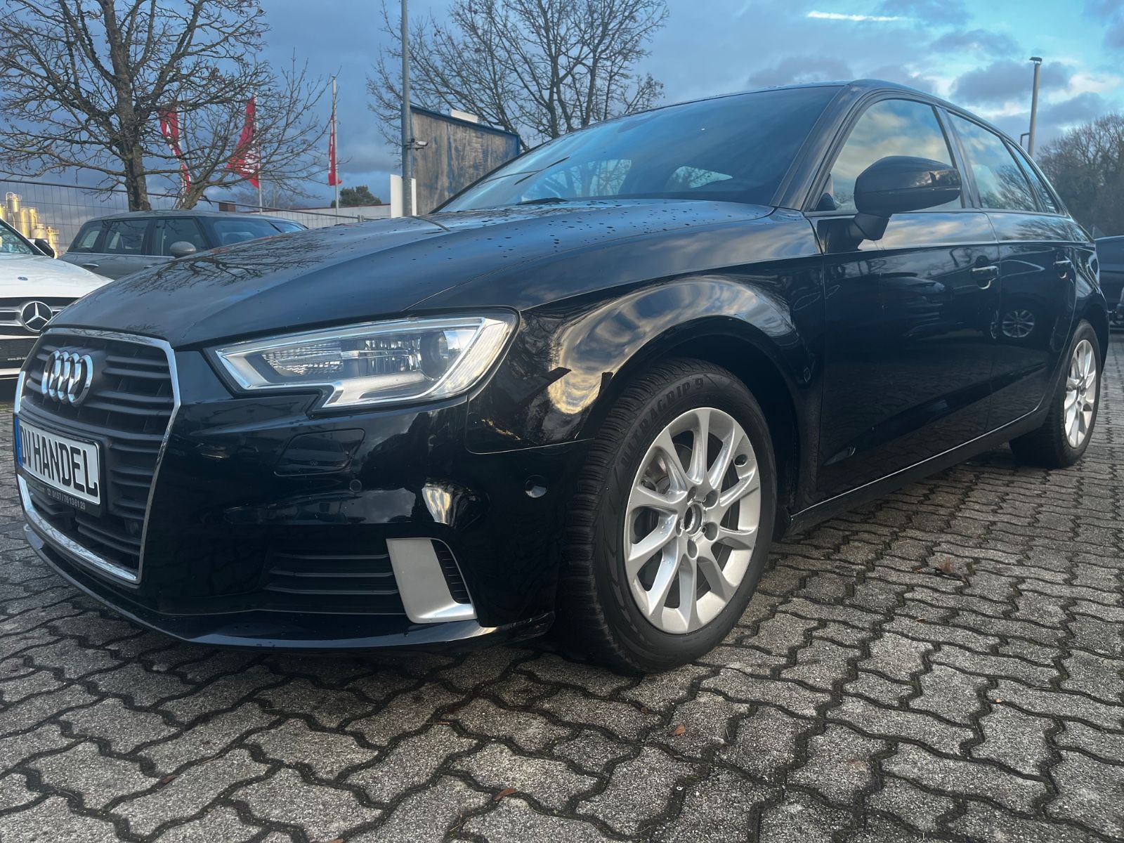 AUDI A3 Sportback sport *Navi/PDC*
