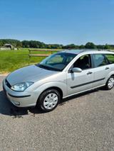Ford Focus Turnier Kombi 1.6 | Benzin | Kl... - Ford Focus aus 2003: Kombi