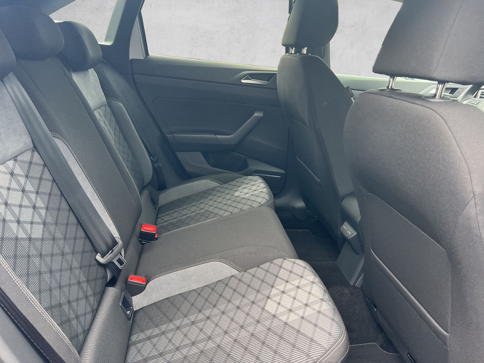 Taigo R-Line 1.0 TSI DSG IQ.Light*ACC*Navi