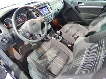 Volkswagen Tiguan - 10