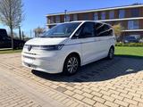 Volkswagen T7 Multivan 2.0 TSI OPF DSG Style Style - VW T7 Multivan von privat
