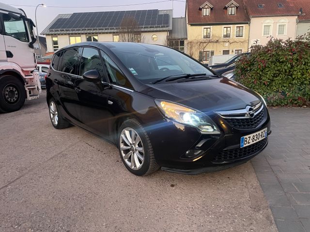 Opel Zafira C Tourer  2,0L CDTI 7 SITZER TÜV 07/2025