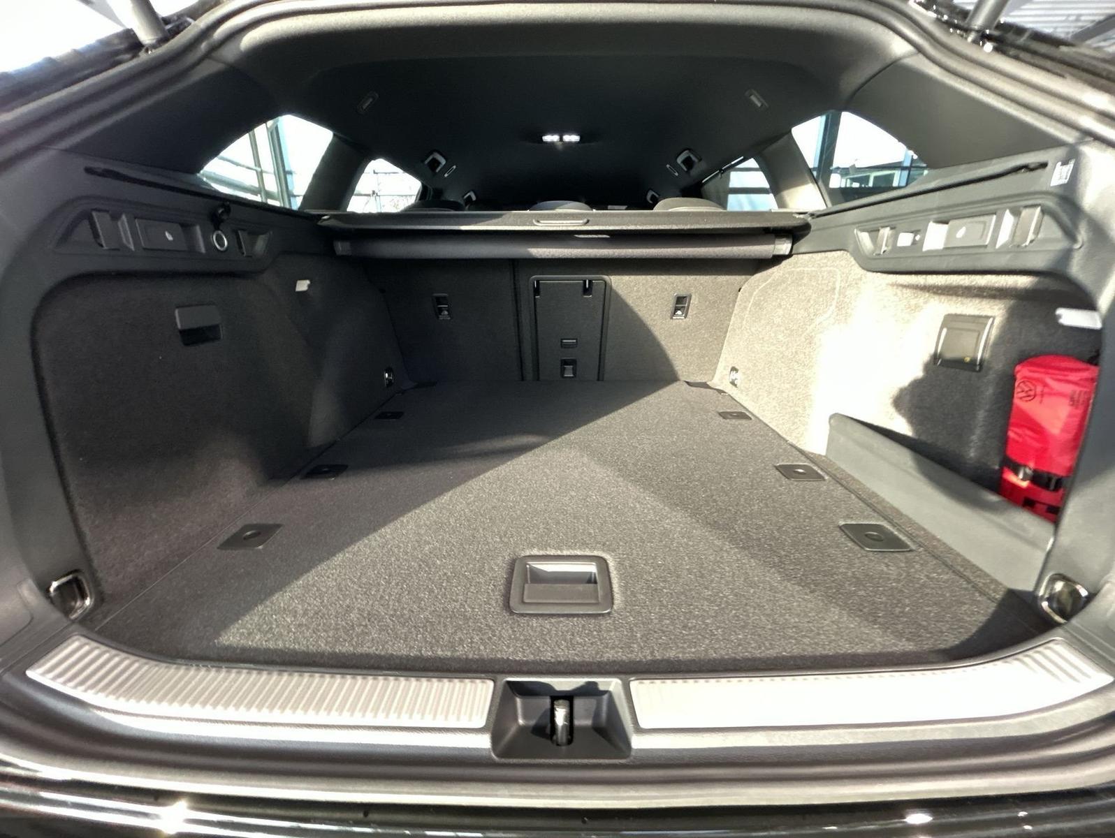 Volkswagen Passat 2.0 TDI DSG R-Line BlackStyle Winterräder