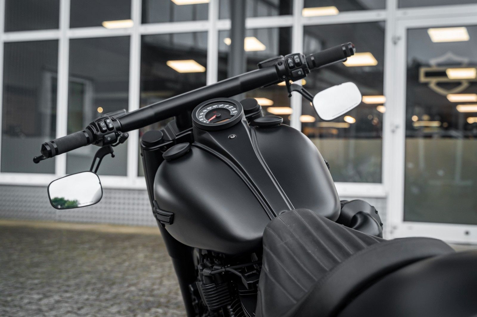 Fahrzeugabbildung Harley-Davidson FLFBS Fat Boy 128cui - Custom 1of1 "Black Titan"
