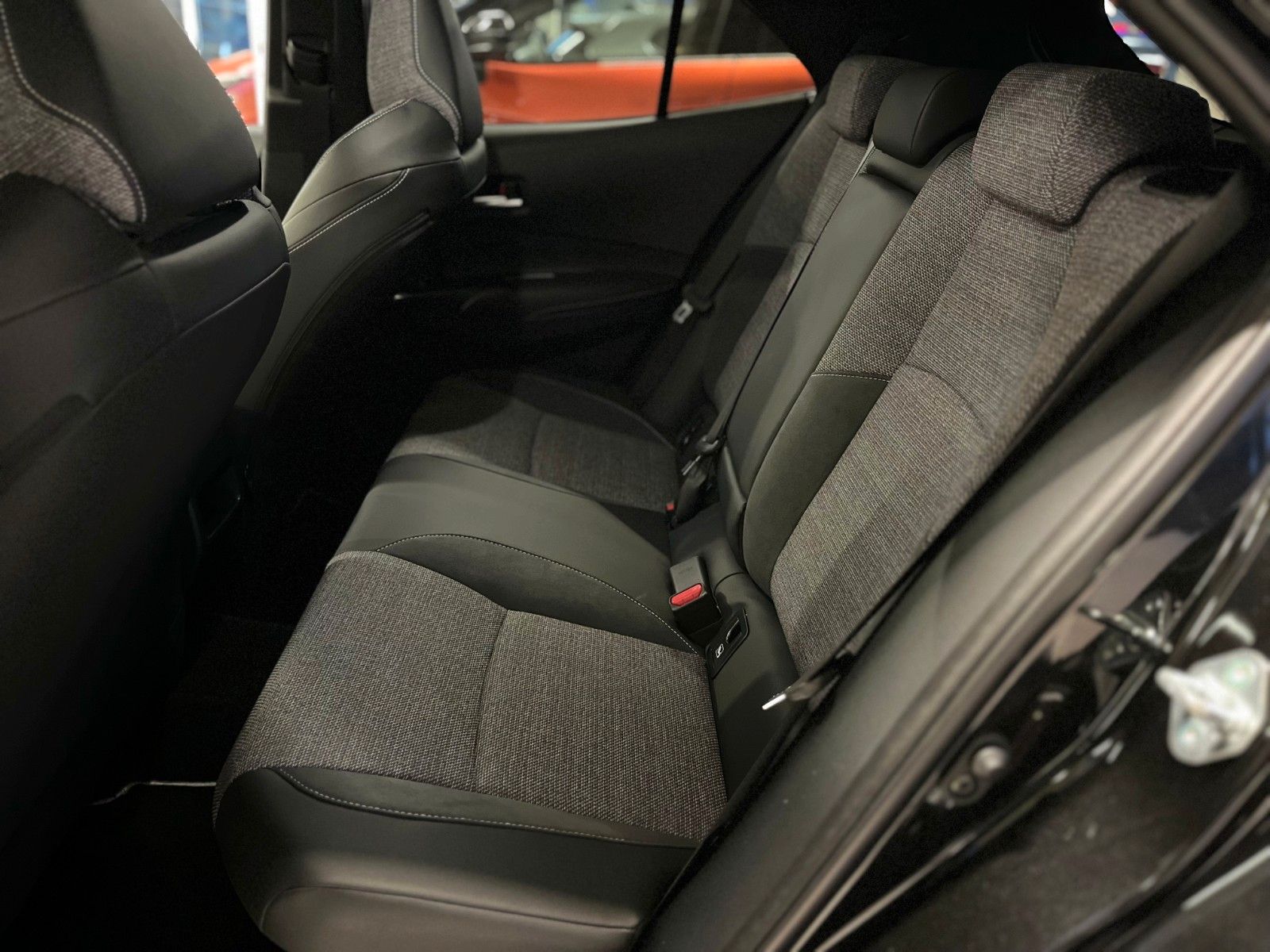 Fahrzeugabbildung Toyota Corolla Hybrid Teamplayer - Technik Paket