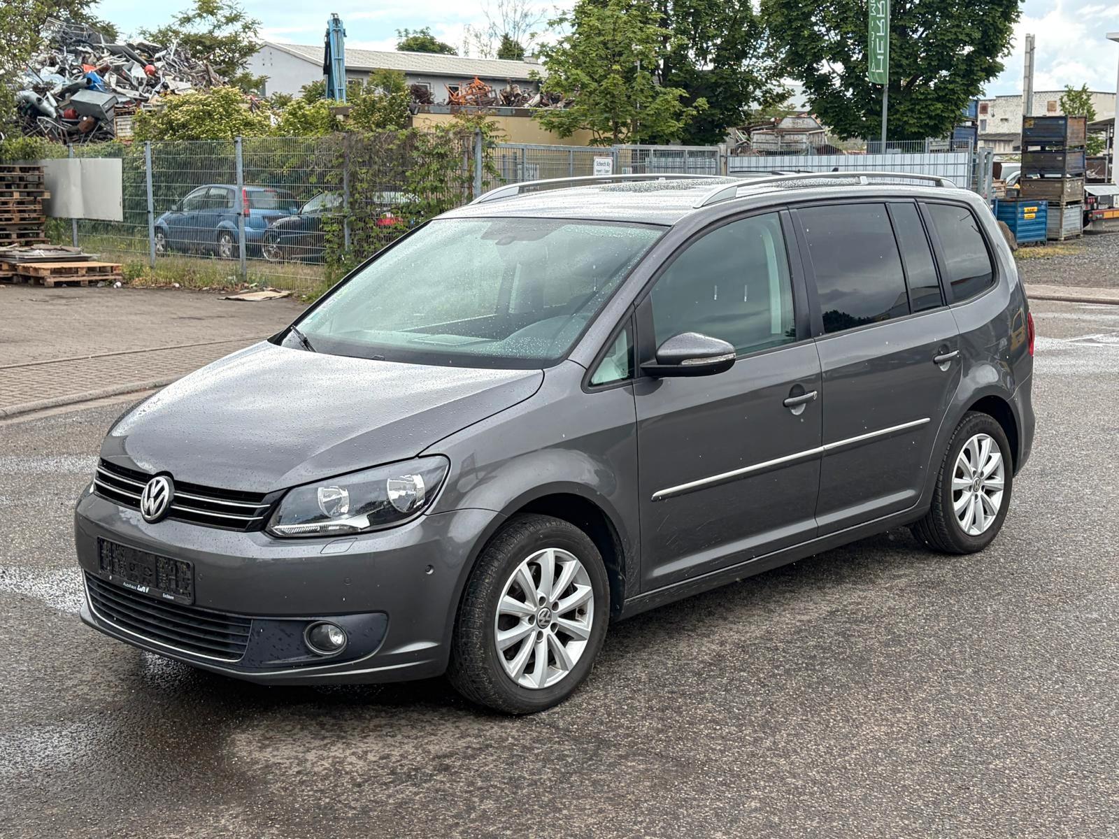 Volkswagen Touran Highline BMT/Alcantara/Navi/Kamera
