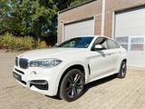 BMW X6 M50d HEADUP*PANO*KAMERA*ACC*UNFALLFREI* - weiße BMW X6 M50