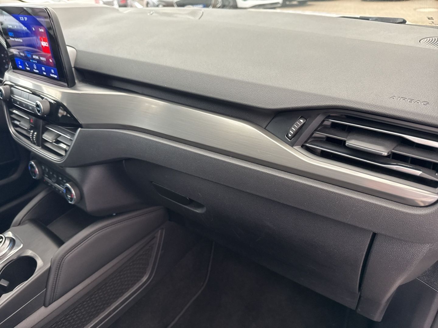 Fahrzeugabbildung Ford Kuga Hybrid Titanium X AWD/AHK/LED/HUD/TWA/Bang