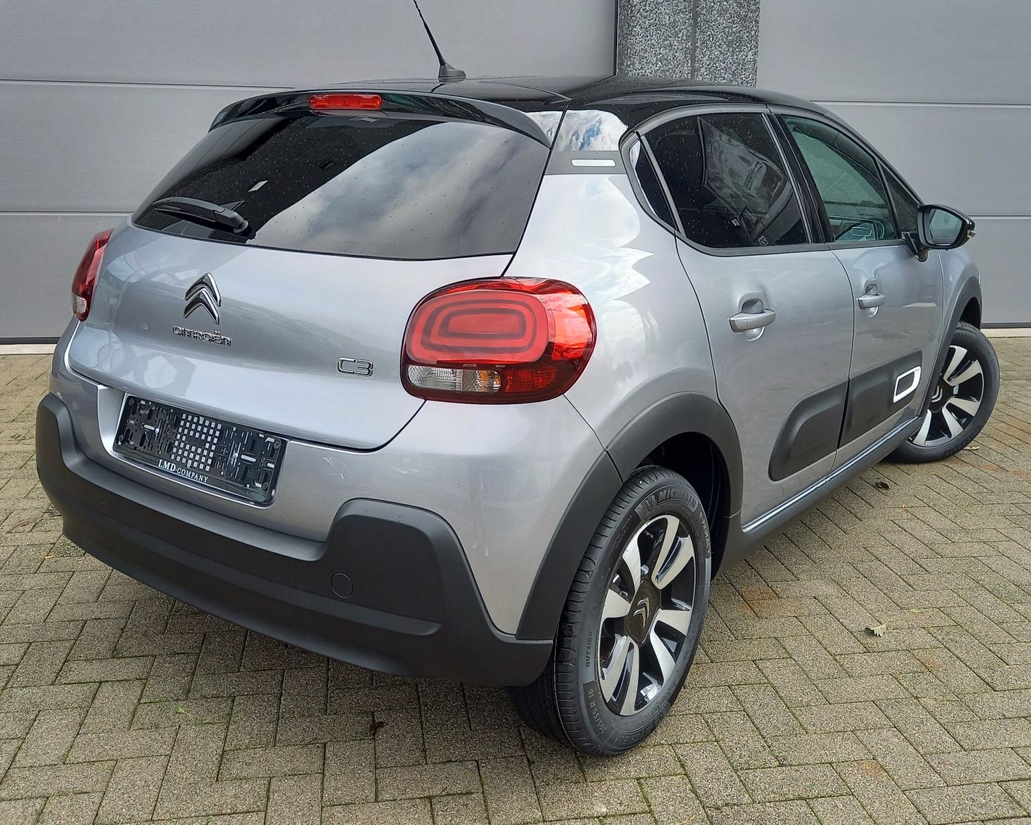 Citroën C3 SHINE 12 PT 110 EAT6 KAM*NAV*SH*16 imagem 2
