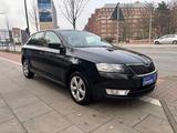 Skoda Rapid Spaceback Ambition 1.6TDI Scheckheft - Skoda Rapid in Hamburg