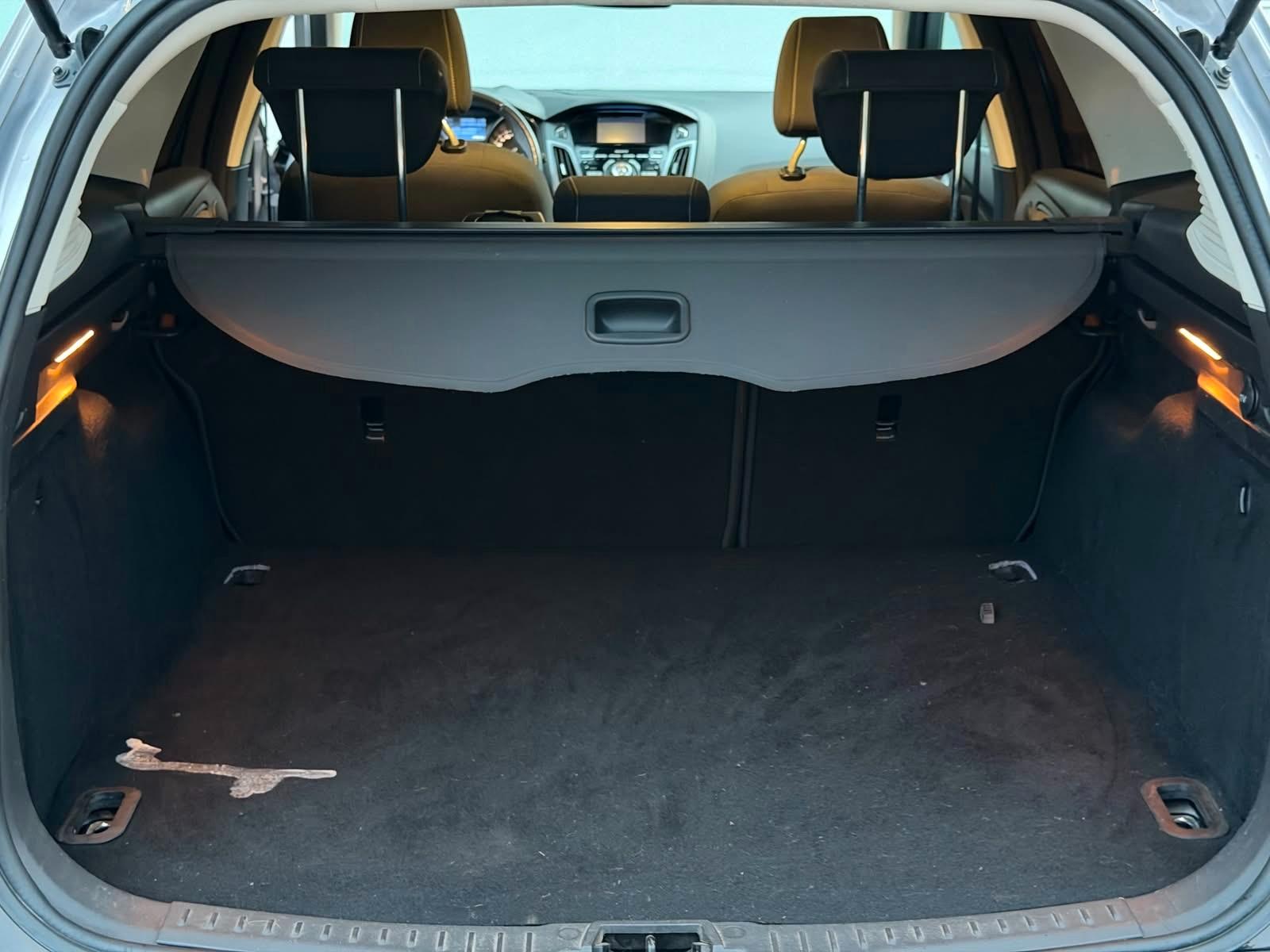 Ford Focus 2012 — photo 24