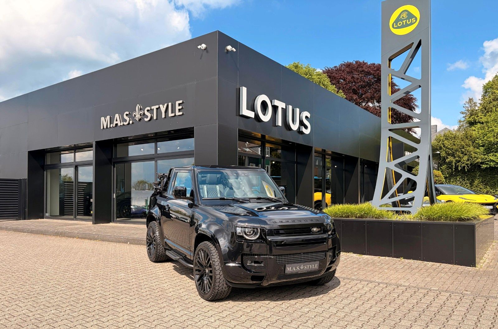 Fahrzeugabbildung Land Rover Defender 90 V8 Cabrio Einzelstück m. TÜV