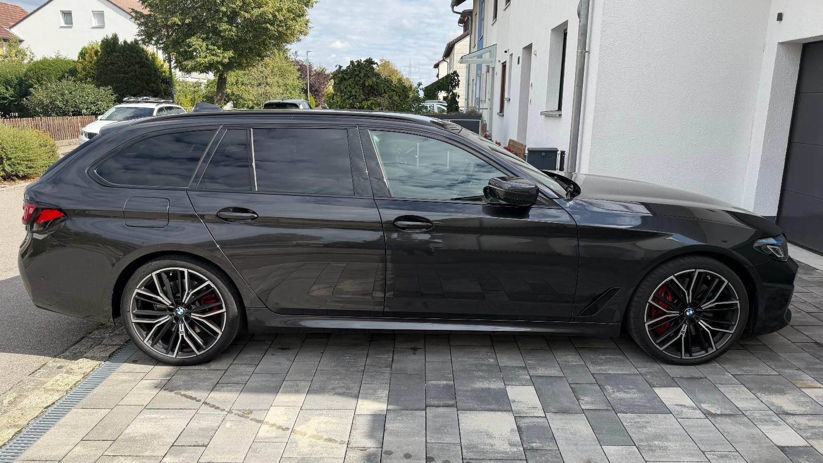 BMW d xDrive M Sport*LASER/HUD/360/AHK/Service-Inklu